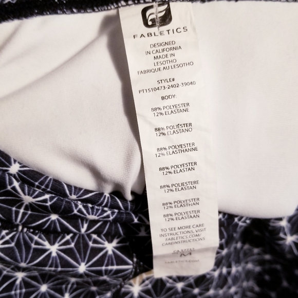 Fabletics Salar Printed Leggings in Gold Stardust - Picture 6 of 6